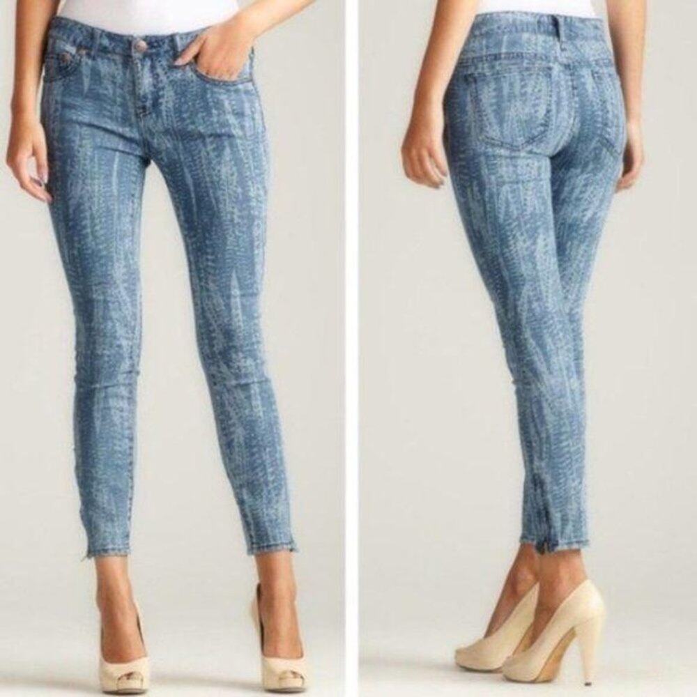 Free People Feather Print Ankle Zip Skinny Cropped Jeans size 27 Indie Y2K